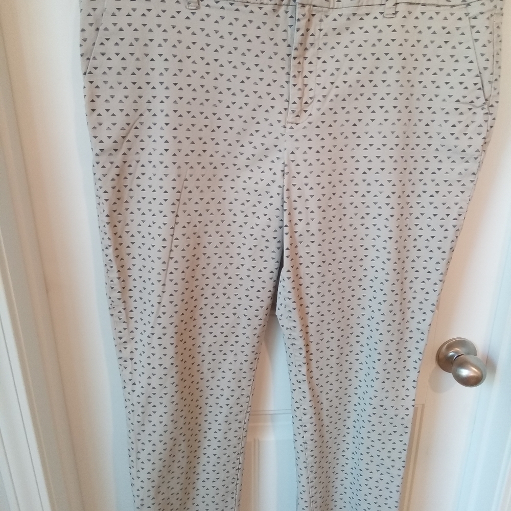 Tommy Hilfiger Size 18 Cream Blue Madison